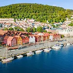 Live In Historic Building - View To Bryggen * Μπέργκεν