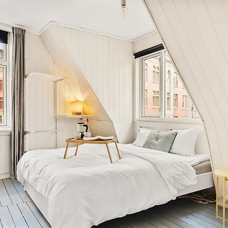 Live In Historic Building - View To Bryggen Апартаменты *