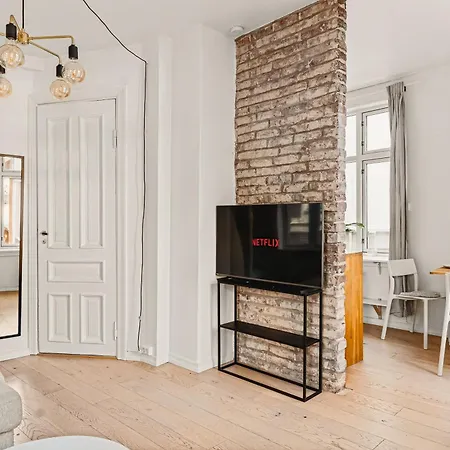 Live In Historic Building - View To Bryggen